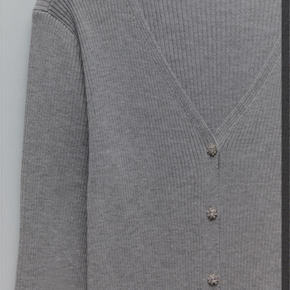 Long beautiful cardigan with rhinestone button